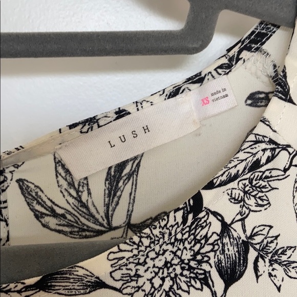 Dress - Picture 3 of 3